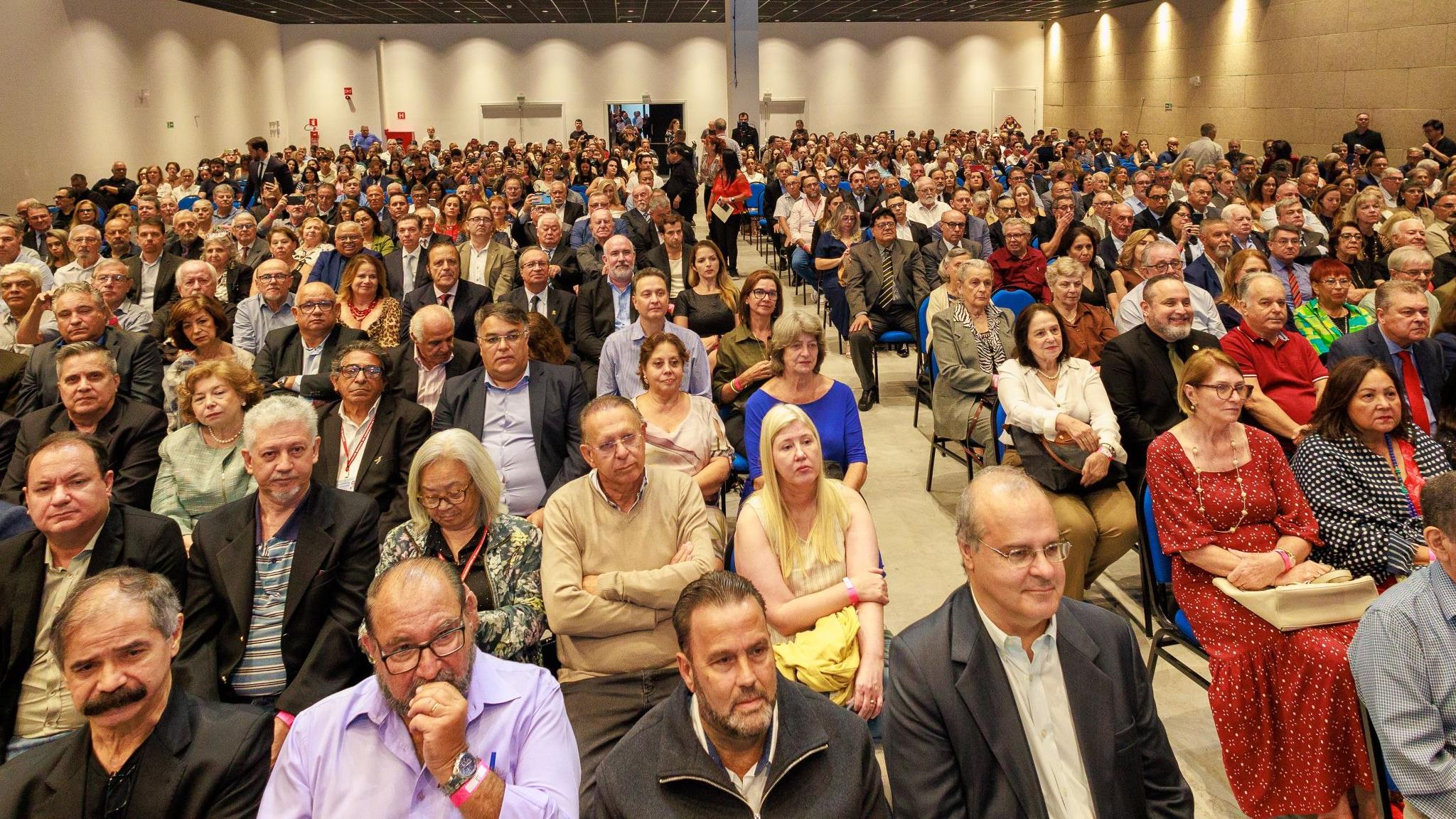 Imagem de capa do artigo CRECISP homenageia corretores e reforça valores profissionais